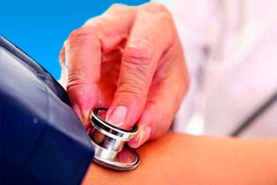 Merjenje krvnega tlaka za diagnozo hipertenzije